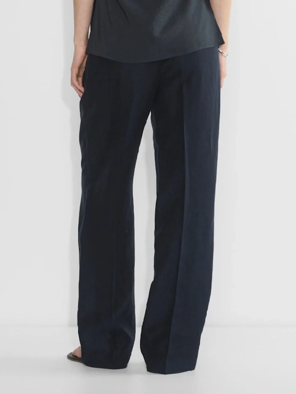 Aritzia The Effortless Pant™ - CruiseLinen